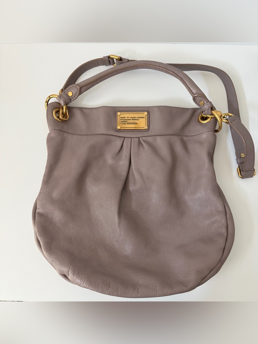 Marc Jacobs Standard Supply Pebbled Leather Hobo Bag in Taupe/Purple-Gray
